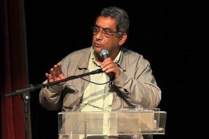 Claudio_ribeiro_debate_procultura_foto_gilsoncamargo_03_05_10_curitiba19